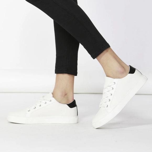 Tommy Bahama Shoes - Tommy Bahama Women's White and Black Sneakers - Size 8.5